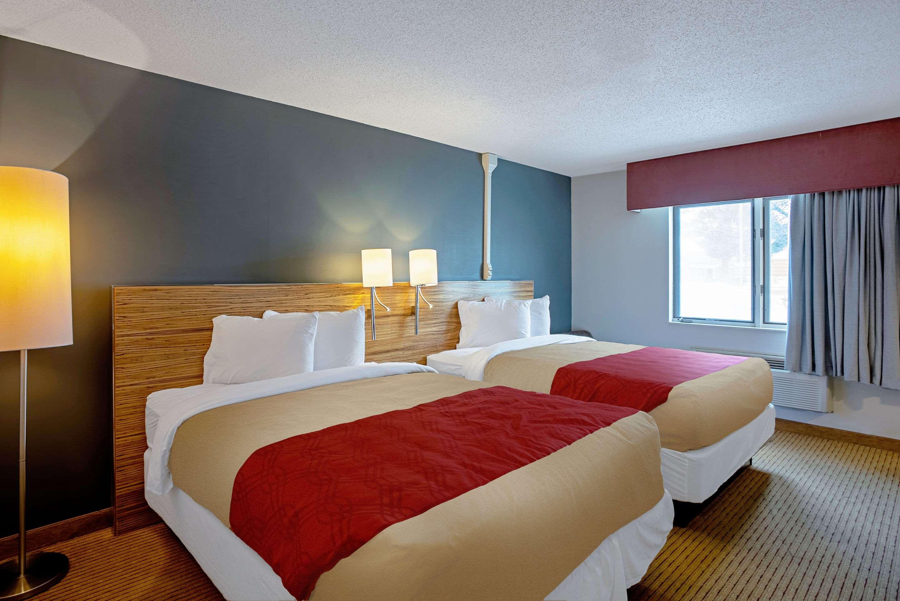 Quality Inn Frontier At Us Hwy 30 Clinton Екстериор снимка