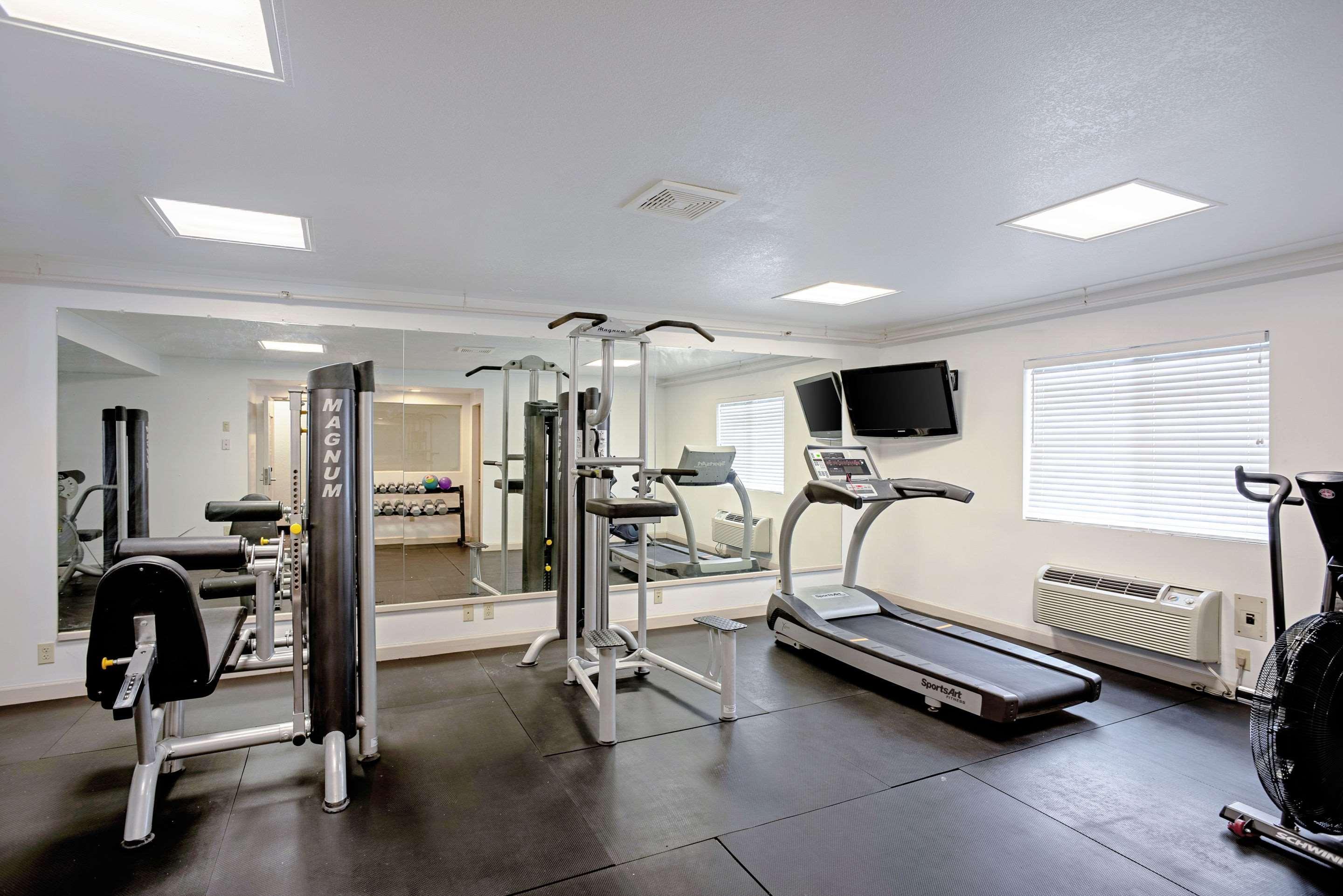 Quality Inn Frontier At Us Hwy 30 Clinton Екстериор снимка