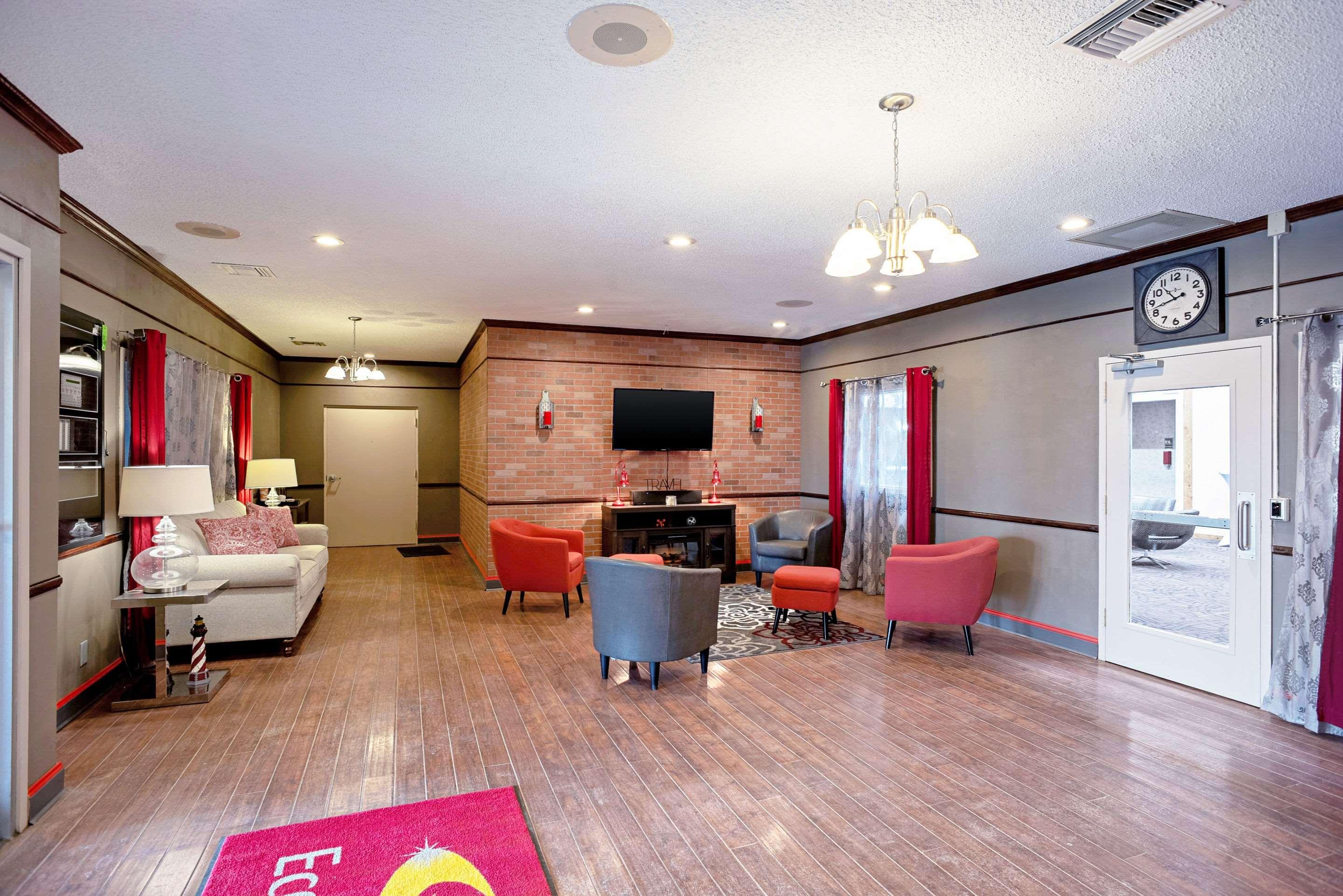 Quality Inn Frontier At Us Hwy 30 Clinton Екстериор снимка
