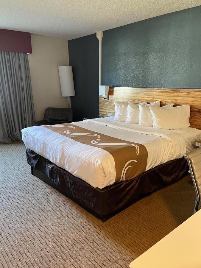 Quality Inn Frontier At Us Hwy 30 Clinton Екстериор снимка