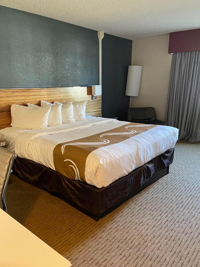 Quality Inn Frontier At Us Hwy 30 Clinton Екстериор снимка