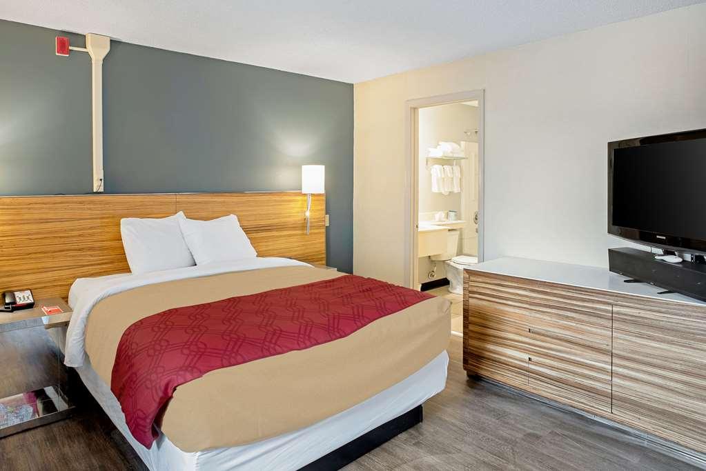 Quality Inn Frontier At Us Hwy 30 Clinton Стая снимка