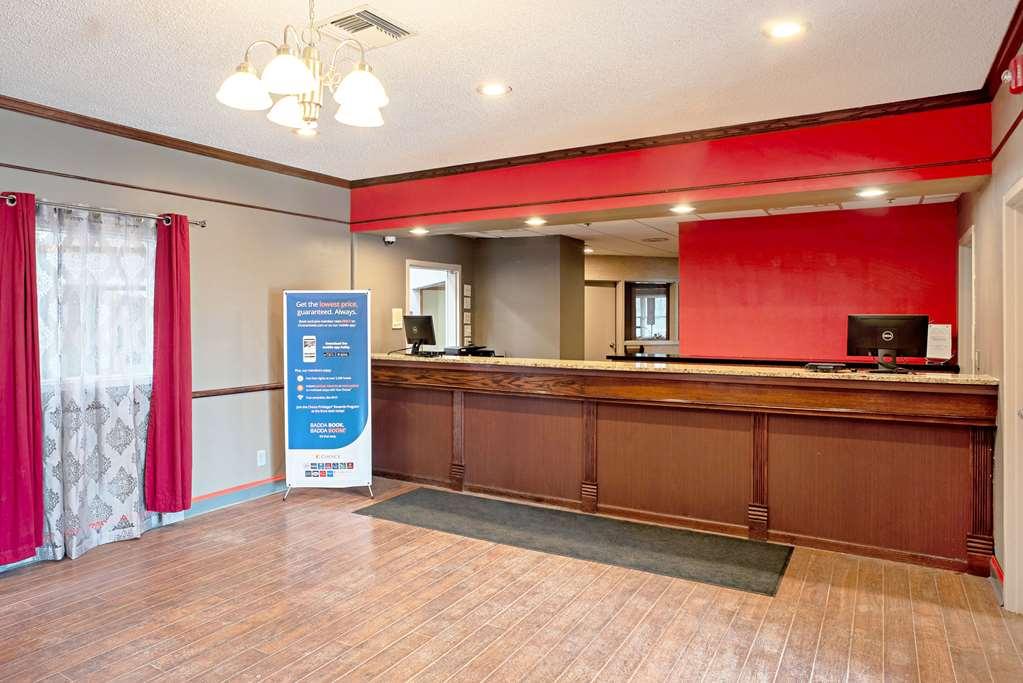 Quality Inn Frontier At Us Hwy 30 Clinton Интериор снимка